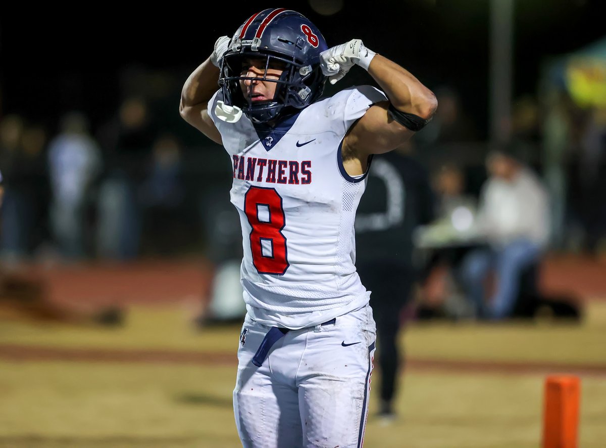 UPDATED PHOTOS: Defense, Kresean Kizzy leads Liberty to second straight CS D1 title news.scorebooklive.com/california/202…  <a href="/JBergPhoto/">Joe Bergman</a>  with amazing images of Liberty's stirring title win <a href="/LHS_Patriots/">Liberty Patriots</a> <a href="/Libertyotball/">Liberty Football</a> <a href="/kellyjonesrocks/">Kelly Jones</a> <a href="/paulmeadors/">Paul Meadors</a> <a href="/Caguirre2187/">Chris Aguirre</a> <a href="/KreseanK/">Kresean Kizzy</a> <a href="/jalen_hankins/">Jalen Hankins</a>