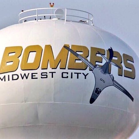 jiminarlington's tweet photo. THAT WAS J’EASY on that sack!  #MWCBOMBER #OklaHOMEGROWN #EasternOKCounty https://t.co/aPJJKLNnU9