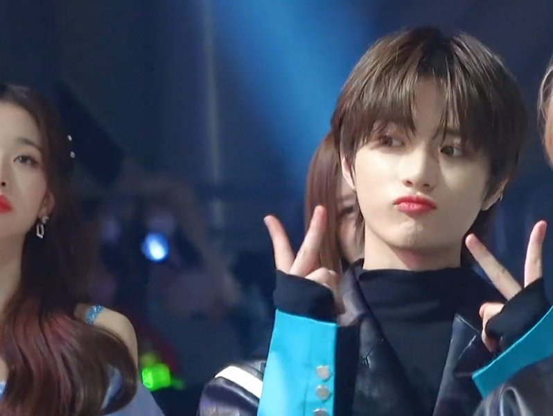 beombeargyu13's tweet photo. Beomgyu when se-frame sama ciwi ciwi tapi malah tetap keliatan sama cantiknya 😭😭 https://t.co/1x5YolDXwP