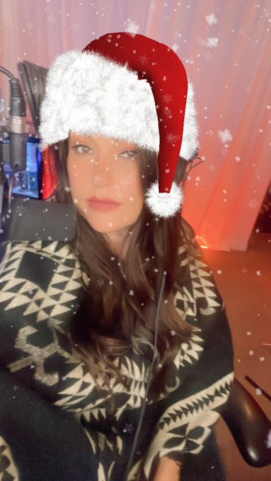 Where my Mrs. Claus at? https://t.co/J46VAqL9gq
