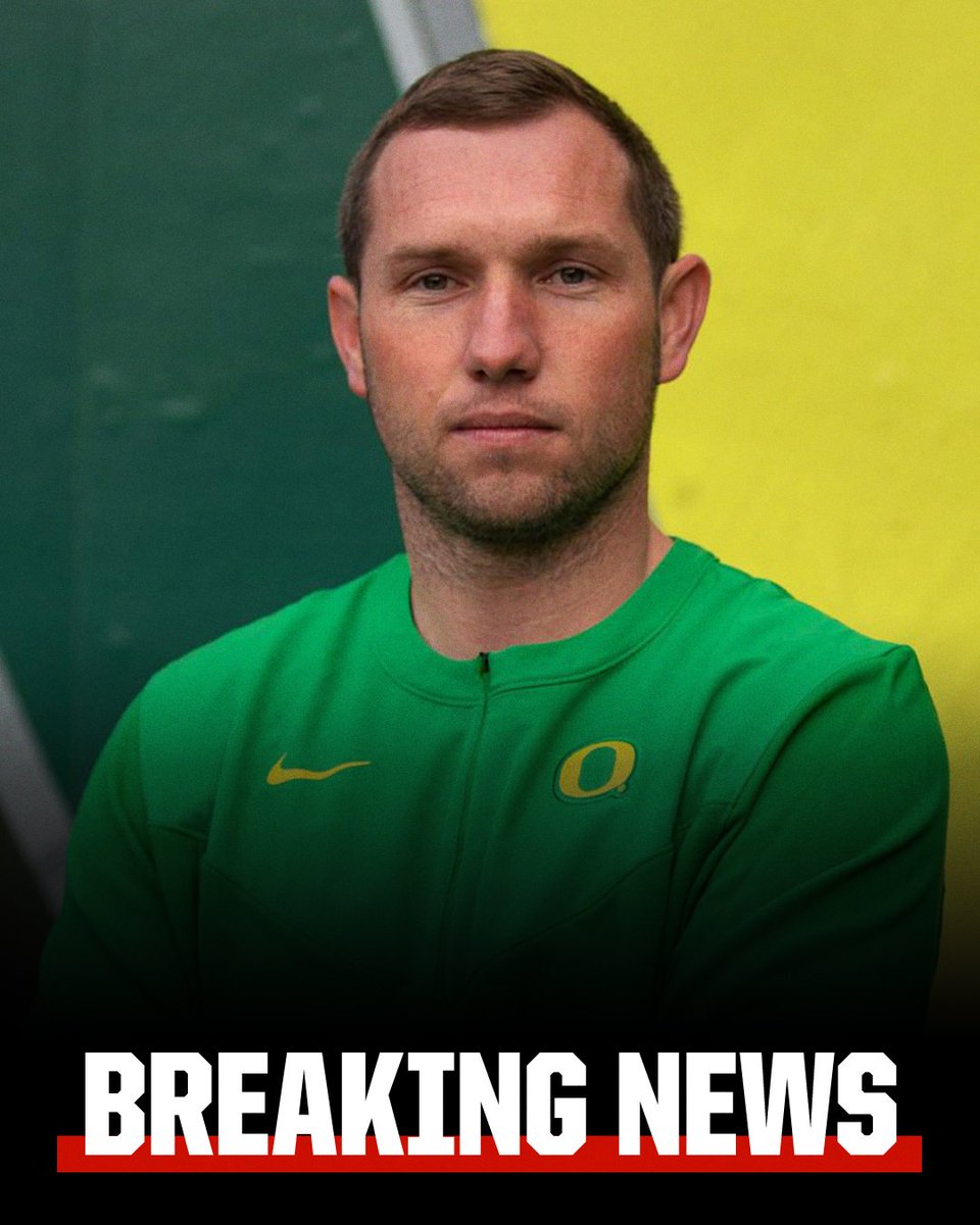 ESPNCFB's tweet image. Breaking: Arizona State is working to finalize a deal to make Oregon OC Kenny Dillingham its next coach, sources told @PeteThamel.

More: es.pn/3ifhdau