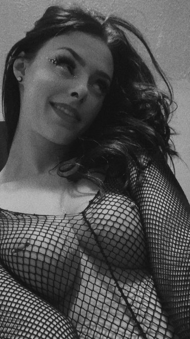 Hello there &hellip; 😅🖤 #onlyfans https://t.co/nMPLu9IT4E<a href="/tag/onlyfans"class="tags">#onlyfans</a>