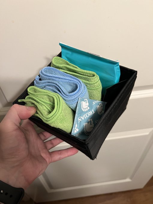 A few basic essentials for the fuck-buddy side of the bed. https://t.co/ApeehNYRwo<a href="/tag/theimplication"class="tags"><span>#theimplication</span></a>