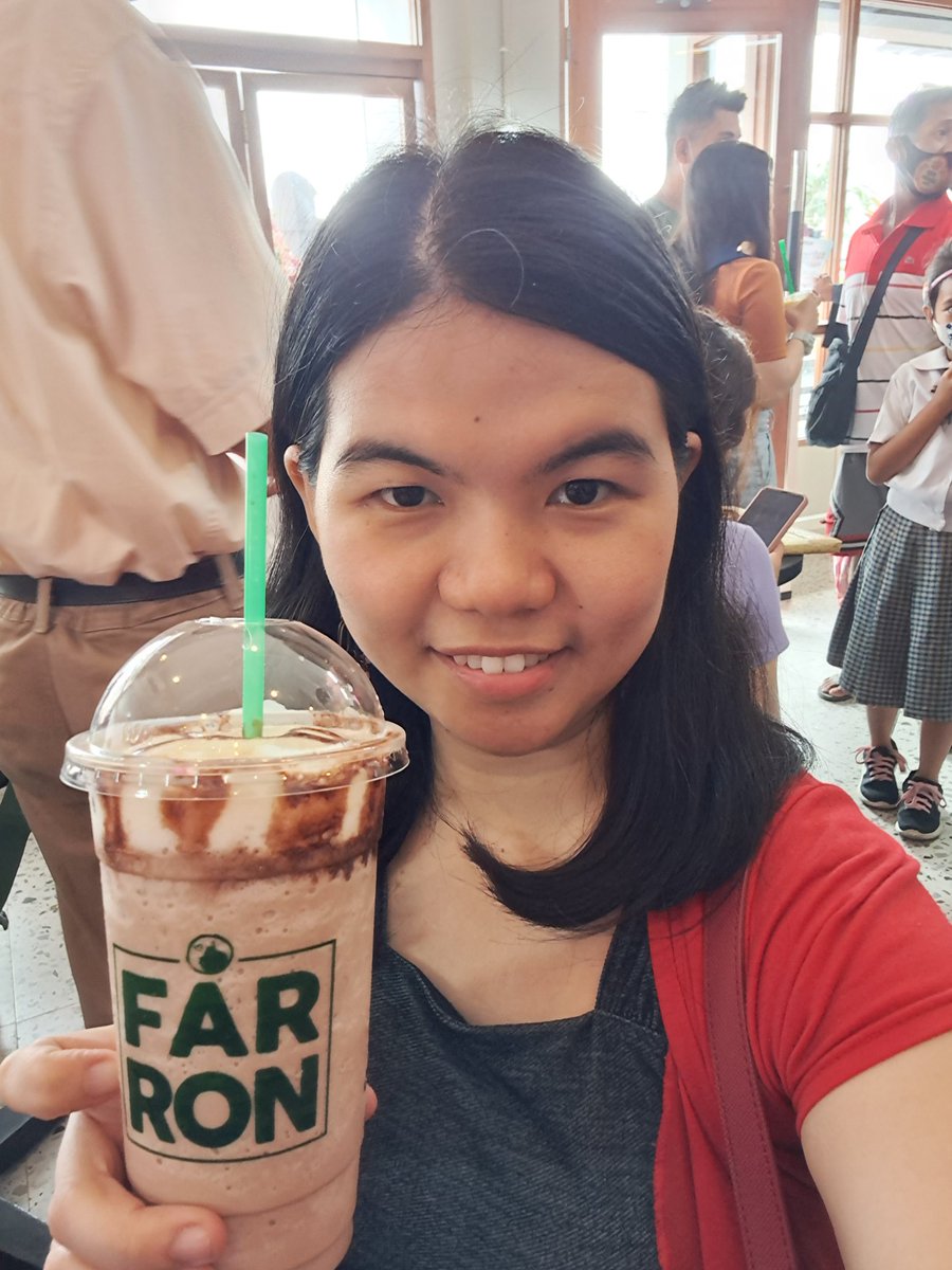 xandz34's tweet photo. Drinking Farron Minty Choco at the Loinie Cafe 🧋🥰
P.S. i don't really drink coffee, but i am drinking this ☺️
💞 Love in Every Cup 💞 
#Farron #Loinie #LoinieCafe #FarronCafe #GrandOpening #Cafe #Molino #MolinoBranch #cavite #selfie @iamAndalioLoisa @iamr2alonte @Farroncafeph https://t.co/EKSsBVZO1c