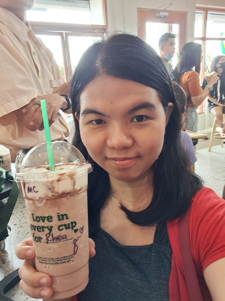 xandz34's tweet photo. Drinking Farron Minty Choco at the Loinie Cafe 🧋🥰
P.S. i don't really drink coffee, but i am drinking this ☺️
💞 Love in Every Cup 💞 
#Farron #Loinie #LoinieCafe #FarronCafe #GrandOpening #Cafe #Molino #MolinoBranch #cavite #selfie @iamAndalioLoisa @iamr2alonte @Farroncafeph https://t.co/EKSsBVZO1c