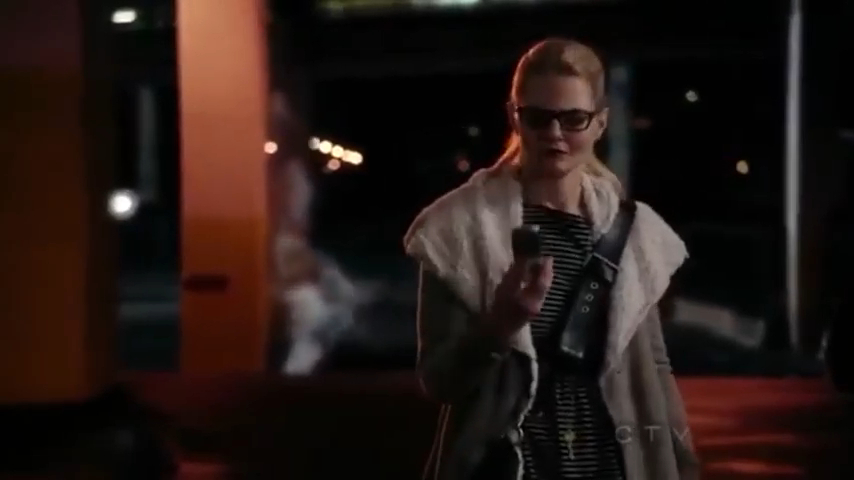 justanoutlawfic's tweet photo. #Swanfire Month Day 26 | If Neal had gone with Emma and Henry at end of 'Going Home', what would their fake memories entail?
How Cursed!Emma and Neal remember the night the watches were sold...
https://t.co/M3IM6qcVpW https://t.co/lmgdpEnEGI