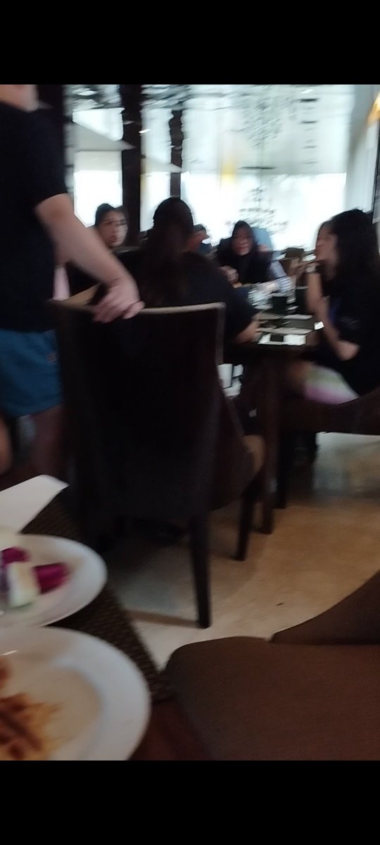 Ini timmu kemarin teh occa <a href="/mynameisrossa/">Rossa Roslaina</a>