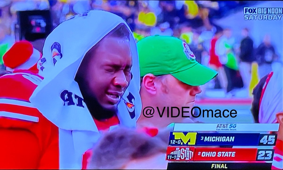 #GoBlue 💛💙 

WHAT HAPPENED UHHHH OHIO STATE HOW DID YOU LOSE TO MICHIGAN <a href="/jamesdroz566/">Jackson</a>