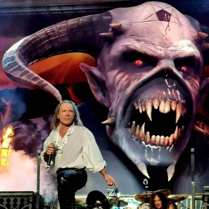 RuloHam86's tweet photo. ¿Quién lo diría que lq gira Legacy of the Beast fuera la culpable de la creación de grandes proyectos?... Hell Yeah 🤟😎🤟

#tendencias #ironmaiden #RuloHam https://t.co/BSvk3drdYh