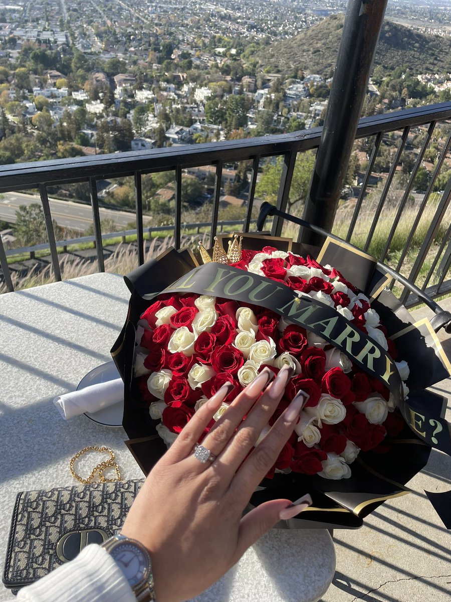 𝓚𝓑❥ tweet media