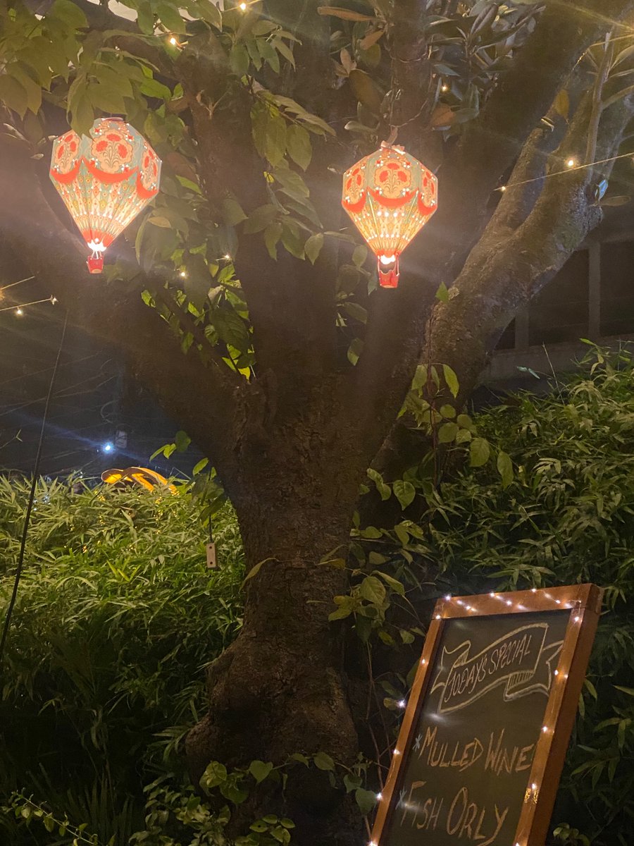 renugupta's tweet photo. Here’s a shout out to the best chic cafe in Dehradun - COCO authentic Italian - neopolitan pizza - straight from Naples :) #restaurantsinindia #coolcafe #Dehradun https://t.co/u0IaEzveO1