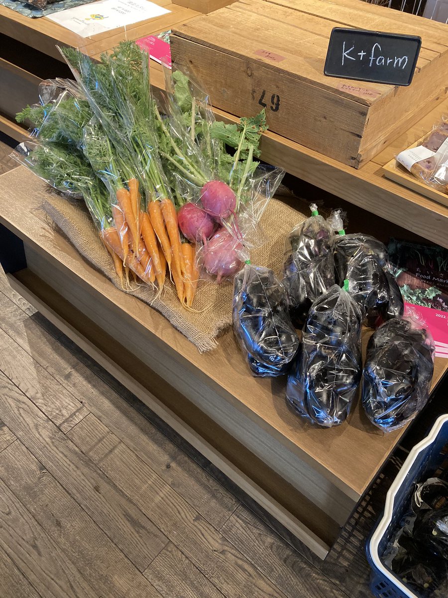 nara_tbooks's tweet photo. とびきりのさつまいもや、新鮮なお野菜も!
#小さなフードマーケット
#Kfarm
#菜彩是好日 https://t.co/MytAAboIT1