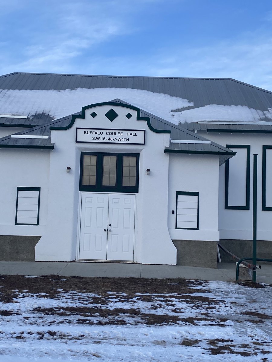 So great news life is getting back to normal! Buffalo Coullee Hall Xmas party is dec 18, potluck supper starts at 5pm, Santa 🎅 set to arrive at 6:30pm! Hope to see you all there! The hall is located south of vermilion on hwy 41, turn west on Twp rd 482 and go 3 miles west!