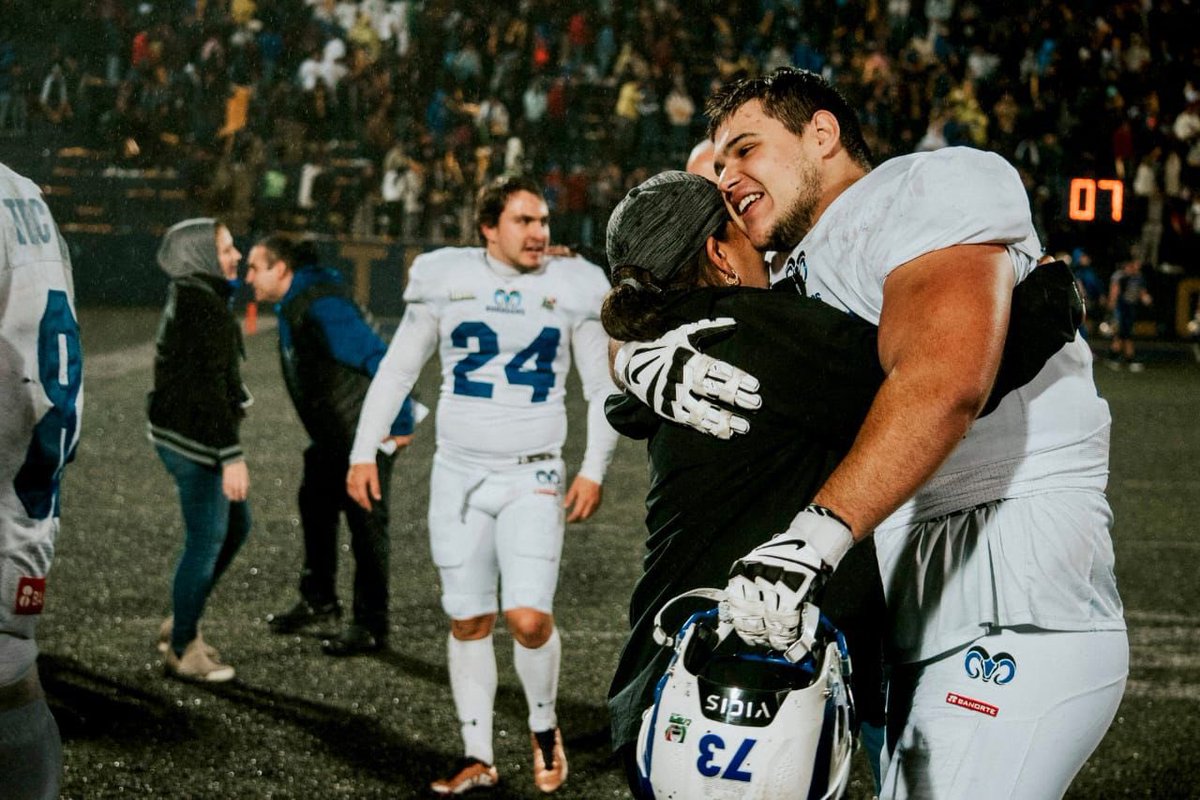 IamthezebraLJ's tweet photo. Confió y creyó en mí, me dió la oportunidad mi HC, para convertirme en la Primer Mujer Coach y Primera en Liga Mayor @OnefaOficial en ganar un campeonato @BorregosMty 2022
La historia se escribe en equipo 

@PabloViruega @mundodelovoide @Tercer_Cuarto https://t.co/z2r8JULvJQ