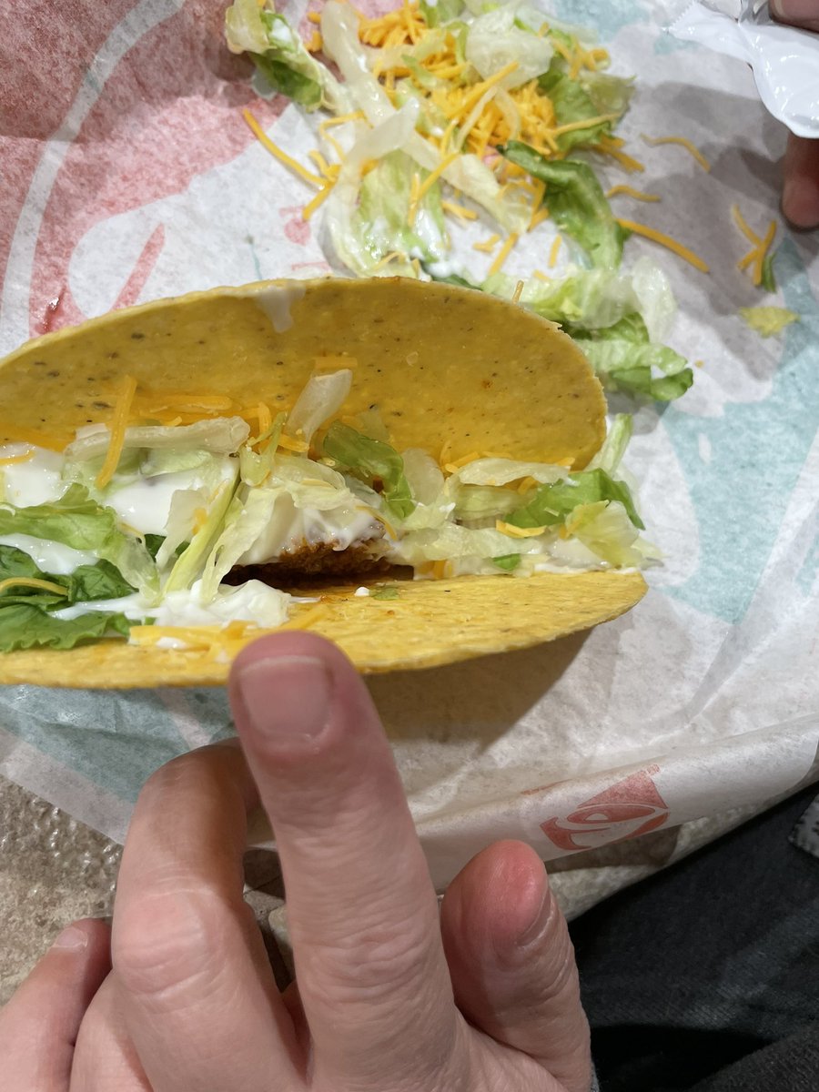 AELoder's tweet photo. Hey @tacobell, maybe you need to ask @Wendys where the beef is since it isn’t in my wife’s taco.  #throwback #fail https://t.co/CjfzZY7Dc1