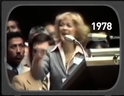 cogitoergosum68's tweet image. #DoñaPerpetua es el monstruo creado por el nefasto sistema, para #apndejar niños...

Según esta #mmada de 🎞️🎞️🎞️#churro, Loret, Dresser, Claudio... vomitan a la #Gordillo.

La película tiene la Mejor Campaña de Publicidad para una Película Mexicana (#Cinépolis).

HILO...