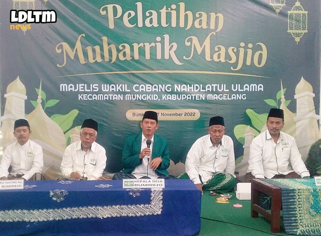 pcnukabmagelang's tweet photo. Pelatihan Muharrik Masjid MWCNU Mungkid hari ini. Dari masjid kita makmurkan dunia. https://t.co/Shc2oHS3kJ