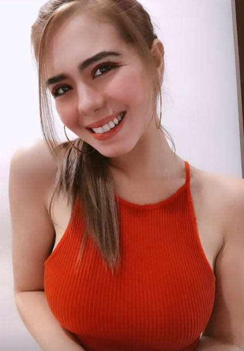 Lydia71998663's tweet image. always be happy