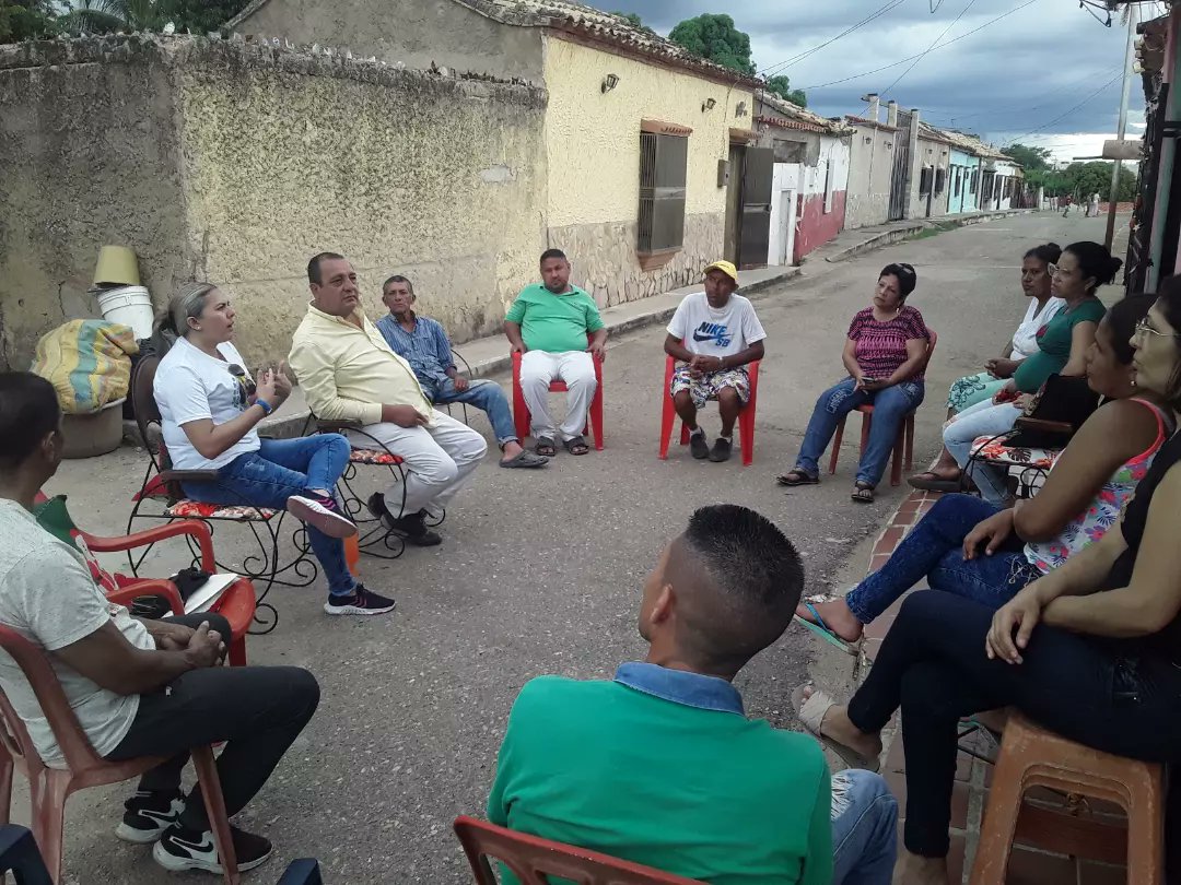 Cem_Torres_of's tweet photo. #26Nov | Juramentación del Comité Local #CAP en el Sector Barrio Nuevo, con la presencia del Sec Org Seccional Lara @Benjamin_AdanAD Sec Medio Ambiente y Asuntos Ecológicos @EladioMora4 y Jhony Escobar Jefe de la Zona1

Sec General y Concejal Johana Mora Municipio #Torres #AD https://t.co/WyF1cYLZRW