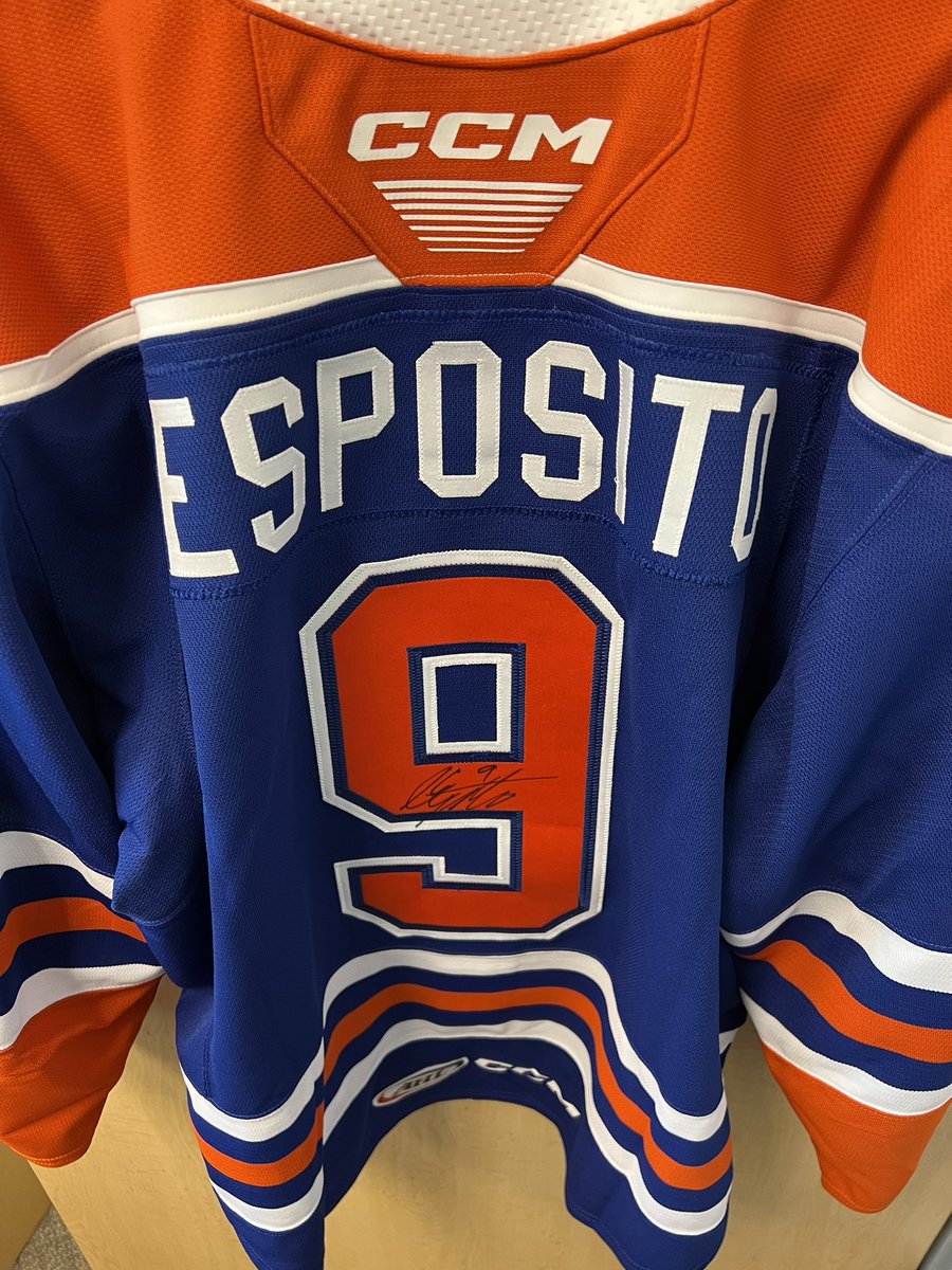 redpatchzero481's tweet image. 21 seconds in and @LEspo11 releases the teddy bear toss furry! @Condors