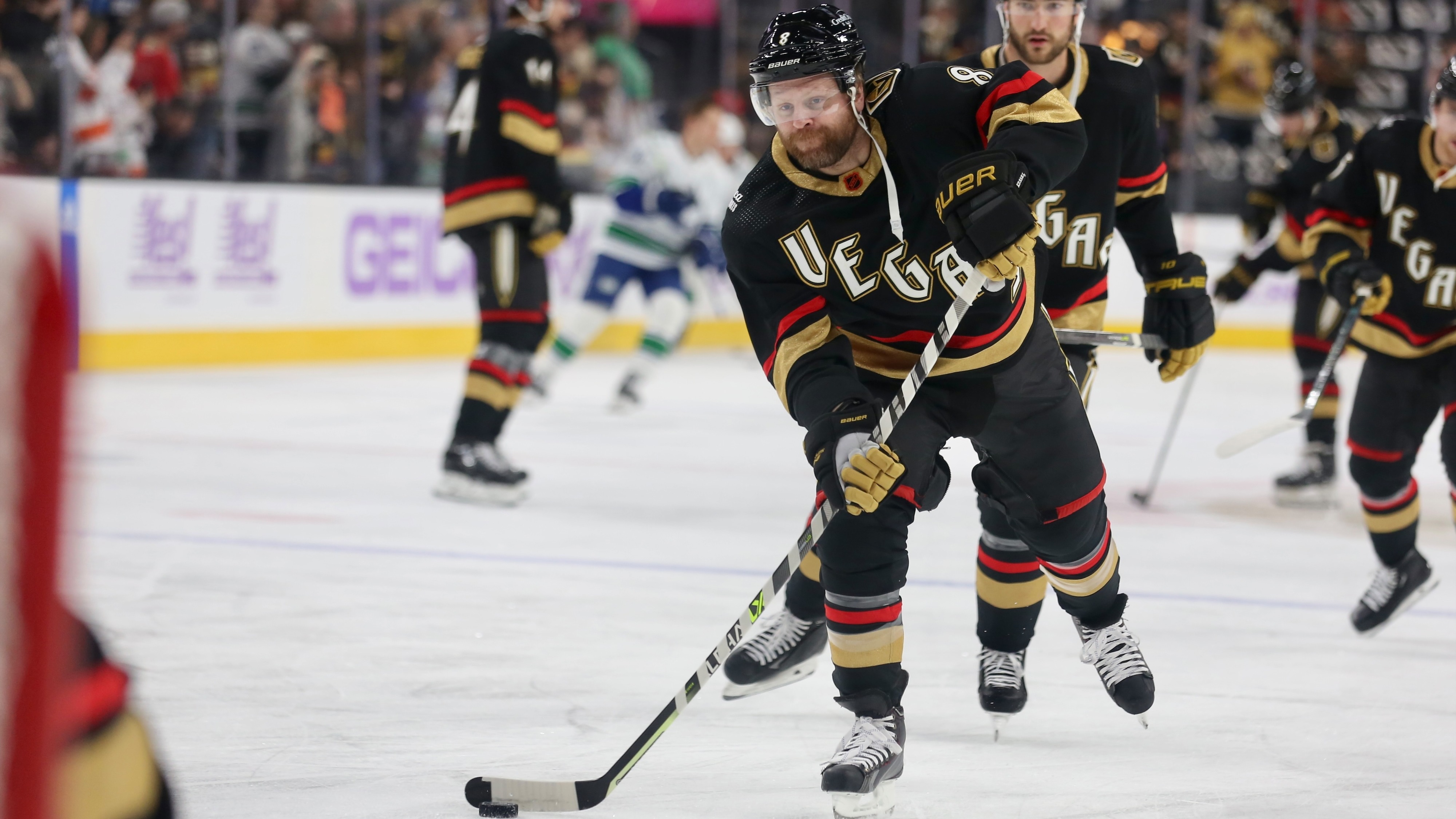 Golden Knights' Reverse Retro jerseys glow in the dark