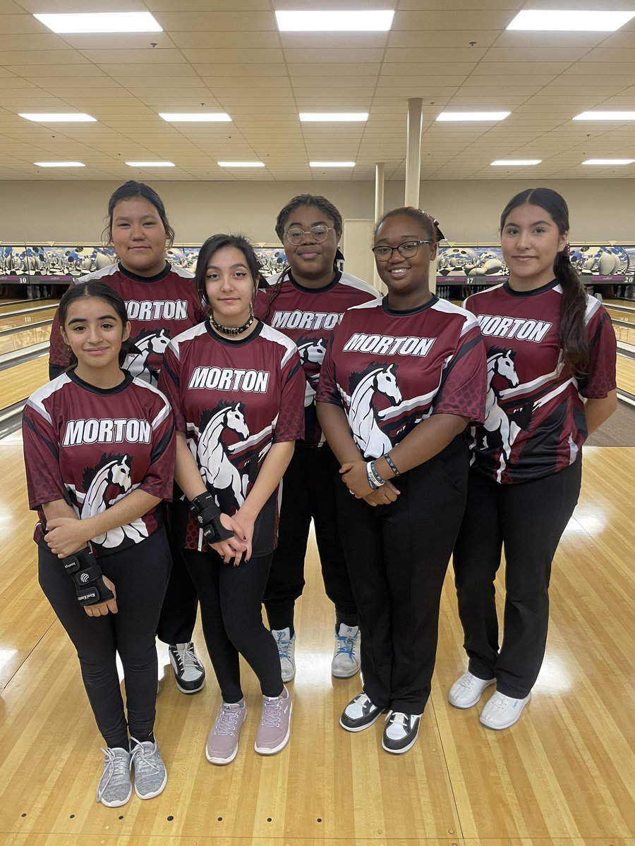 JSMGirlsBowling's tweet photo. Thanksgiving is over but the MUSTANGS were gobbling up the 🦃 TURKEYS XXX on the lanes today.  Varsity Wins 2nd place !🏆🥈Abigail Garfio places for Varsity &amp; Helem Olea for JV ! Maria Munoz is the Turkey Shoot out WINNER 🥇🎳🎳🎳#MustangPride #MortonPride @MortonAthletics https://t.co/KsxLt5IGV1