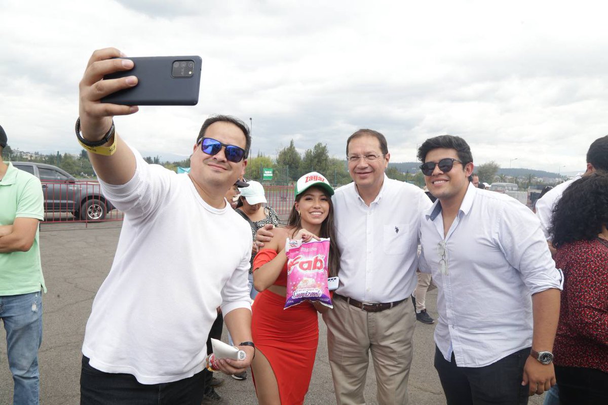 Santiago Guarderas tweet media