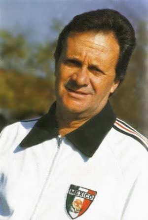JoLopezPortillo's tweet photo. Después de la humillación de hoy, la República Popular de Polonia debe ahora golear a Argentina, para que los ratoncitos verdes tengan una oportunidad de jugar el 4to partido.

Le ordené al técnico nacional José Antonio Roca, ganarle a los árabes. Eso, o Tlaxcoaque a su regreso. https://t.co/fCiDNzHeWf