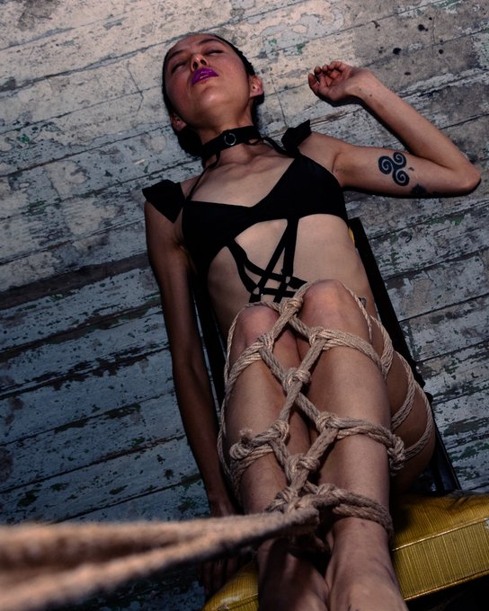 Saturno Hendrix’s pics and videos