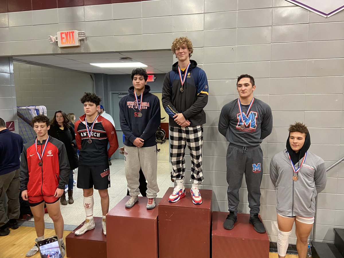 first1in33's tweet photo. #IHSA senior season is off and running!! 8-0 start with a Tournament Championship today at Antioch. @tyler33martinez had some great 2A &amp; 3A competition today!
#unsigned #notcommitted #AA #Div1 https://t.co/81XjTaplSc