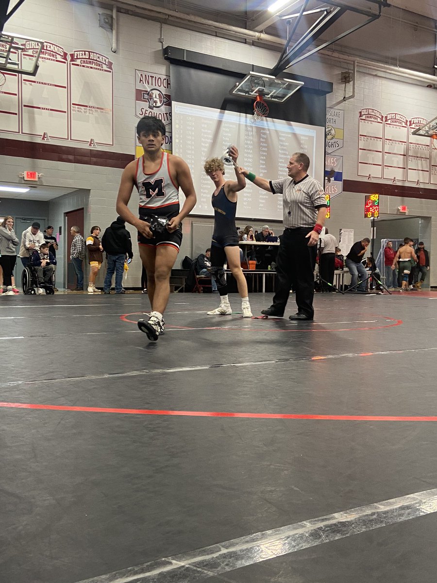 first1in33's tweet photo. #IHSA senior season is off and running!! 8-0 start with a Tournament Championship today at Antioch. @tyler33martinez had some great 2A &amp; 3A competition today!
#unsigned #notcommitted #AA #Div1 https://t.co/81XjTaplSc