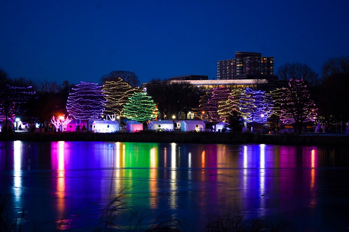Holidazzle tweet media