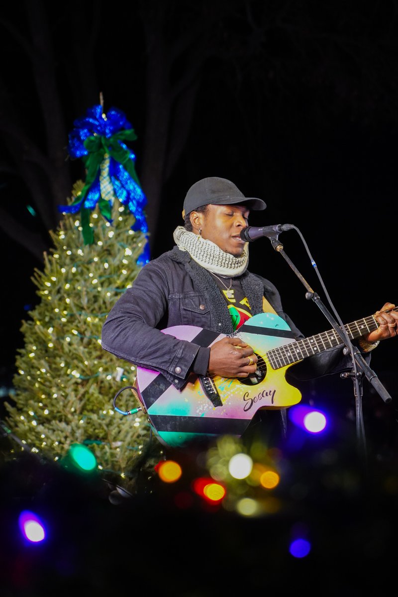 Holidazzle tweet media