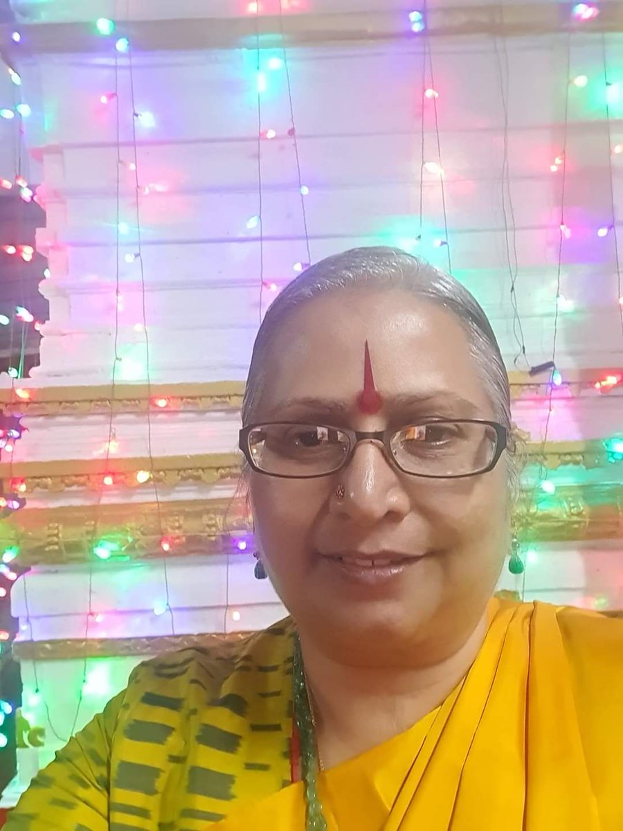 BelaaDesigns's tweet image. Healing instruments are many Clothes promote healing. Priyank M V teaches &amp;amp; promotes different healing techniques
Different color promotes healing &amp;amp; through our textile Mural +919820042350 
#belaasanghvidesigns #futureantiques #colortherapy #styleblogger #healing #artblogger #art