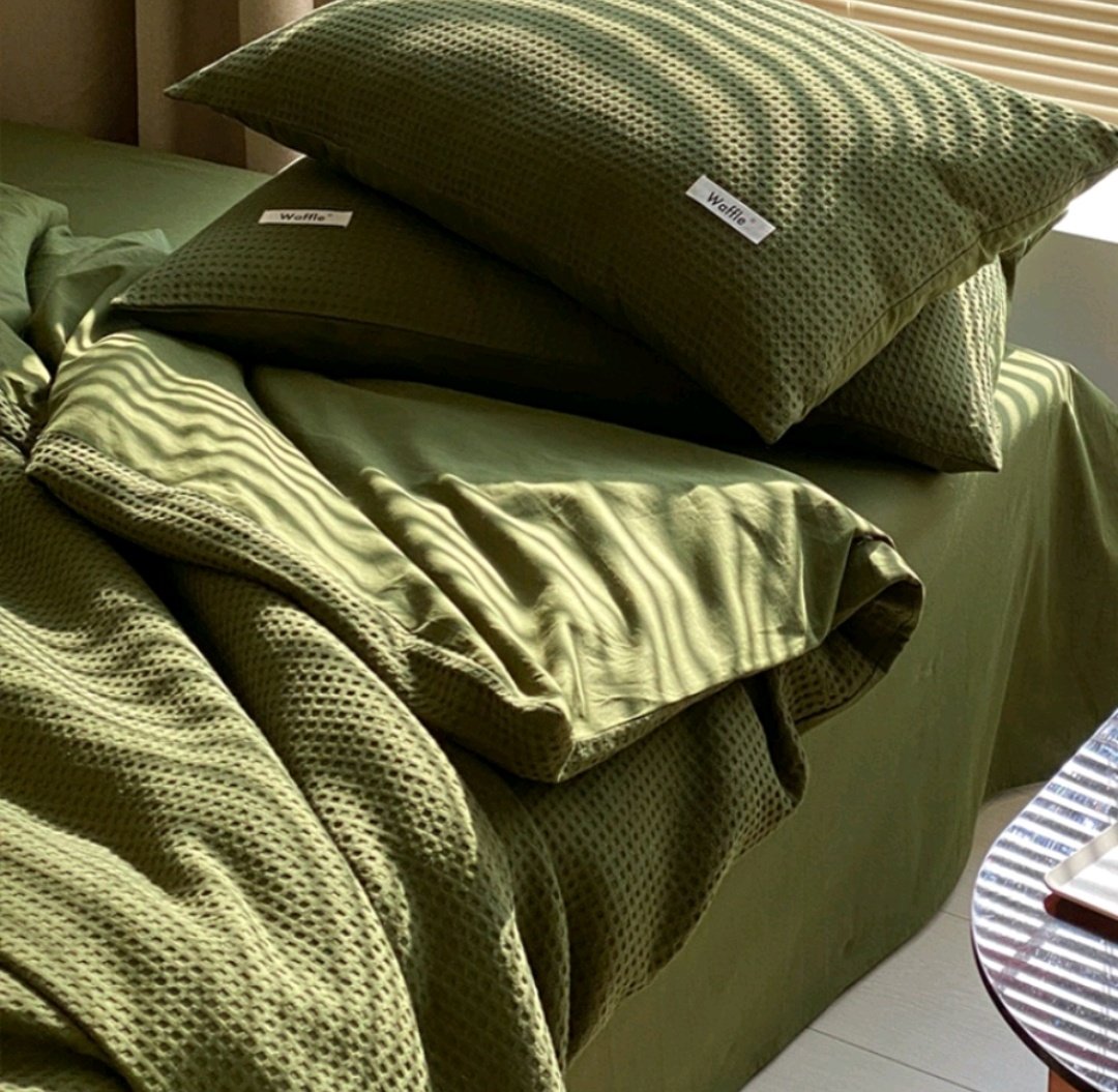wanieysa's tweet photo. Waffle bedsheet set in olive green🙈💚 https://t.co/aUs4QyX4KF