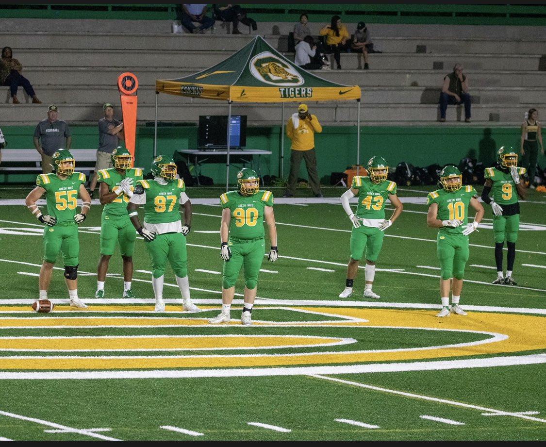 JoMatusik_90's tweet photo. Truly unbelievably blessed to have shared every moment of this year with these guys. This year was rough for me but these guys helped push me through it everyday. I hope to have set the best example I could for my DL and I expect great things out of each and every one of them.❤️ https://t.co/LfCTSAXjWX