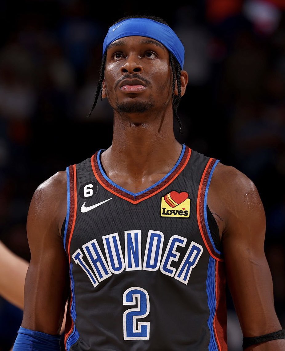 TheDunkCentral's tweet image. Shai Gilgeous-Alexander this season: 

32 PTS, 30 PTS, 31 PTS, 30 PTS, 15 PTS, 42 PTS, 37 PTS, 37 PTS, 20 PTS, 39 PTS, 33 PTS, 18 PTS, 37 PTS, 34 PTS, 38 PTS, 24 PTS, 33 PTS, 28 PTS, 32 PTS

Scoring machine😮‍💨
