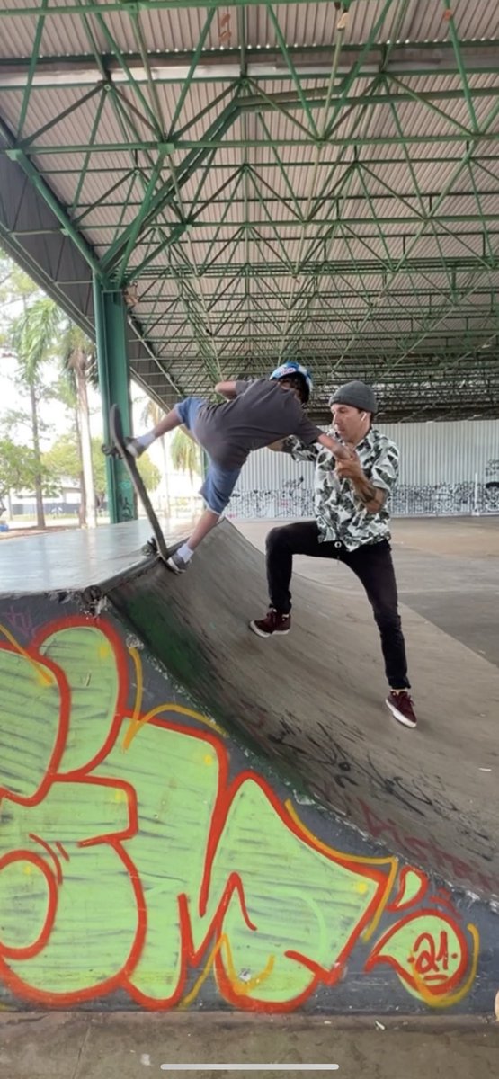 TroySkate1's tweet photo. #escolinhadeskateriopreto e campe de Neves paulista só no skills ‘ https://t.co/OqfAsGQZgh