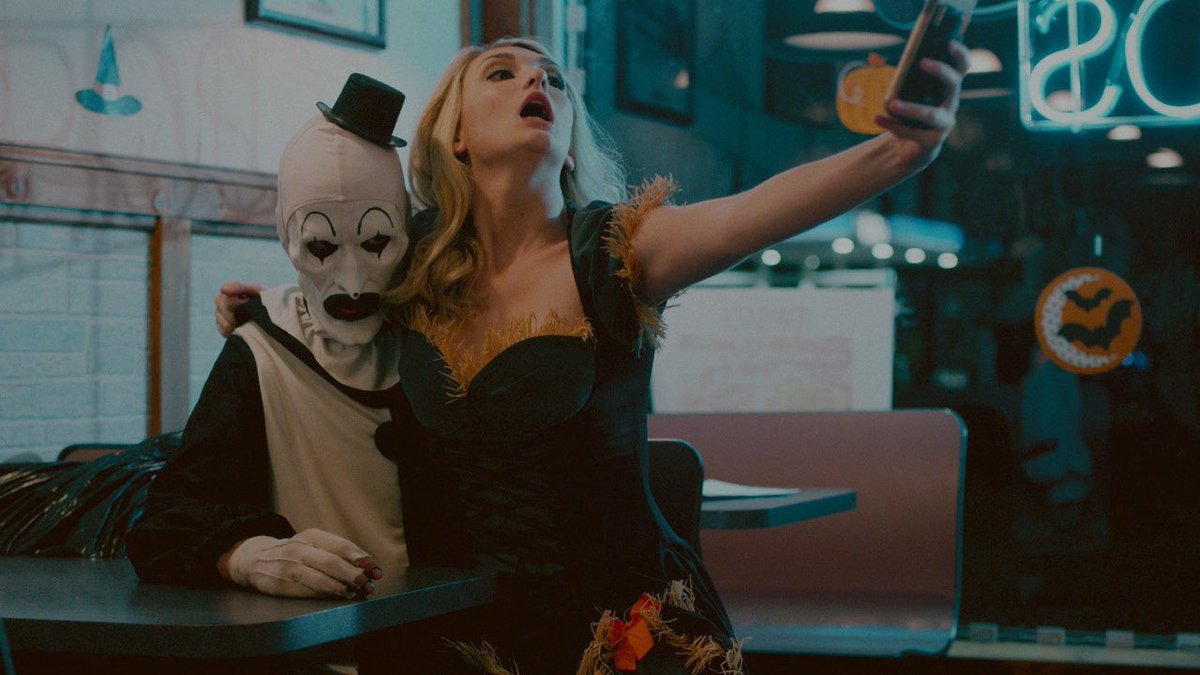 horrorcitydet's tweet photo. Terrifier 

A crazy clown stalks and tries to kill three women in a wretched old apartment building on Halloween night.

Released: October 2016
Director: Damien Leone

https://t.co/m0DKZAvn4i

#horrorcitydetroit #FATBOYMEDIA #DRCPARMY 
#horror #horrorfamily #horrormovie https://t.co/v6eHJmjsJQ