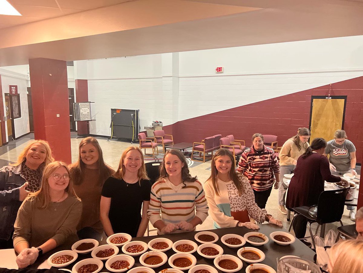 beebesoftball's tweet photo.  1st Annual Trivia Night was SUCCESS!! We can’t say thank you enough to all of you who came out, played, bid, ate chili, or donated! We hope you enjoyed your evening and we can’t wait to do it even better next year! Thank you for all your support! #bprd #beebesb #bbtrivia https://t.co/ITSilMWx3H