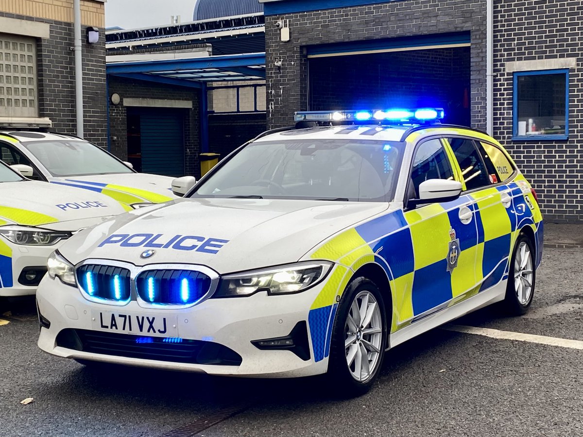 ShaunfromDurham's tweet photo. Not new, but new to @DurhamRAPol, only fair to give the newbie a clean! 
#CleanToBeSeen #PositiveImage https://t.co/2c5s0yHfHx
