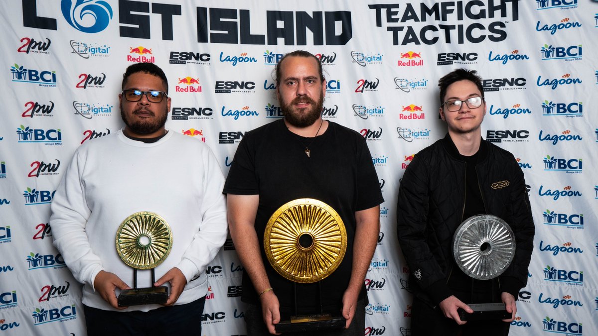 EsncOfficial's tweet photo. 𝗙𝗲𝗲𝗹𝘀 𝗹𝗶𝗸𝗲 𝗮 𝗱𝗿𝗲𝗮𝗺 !🌠
Fin du tournoi TFT 🌀 | Lost - Island cloturés par @Shaunzpro  et nos casteurs.

Maintenent place aux choses serieuses.
3 dec 20h00(NC) - 10H00(FR)

NC > AEGIS ?🤐 https://t.co/qs7Odoiz27