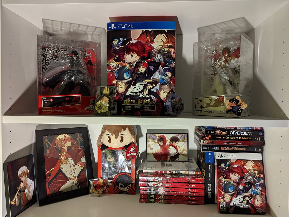 AaronAkechi's tweet photo. I guess I never posted my collection of the snarky boi. Watched anime for 8 years now and never felt this NEED to buy stuff for this ONE character.  

Jan 2022 to Nov 2022

He is soo spoiled, i swearrr 🫣 https://t.co/OLZty6PHLd