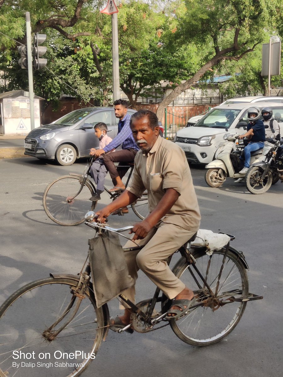 If you think we cyclists are not safe on the roads, the solution is to get more cyclists on the roads than cars.

Let's rule the road! 

#streetsforall #cycletocommute #makecitiescyclefriendly #roadsafety