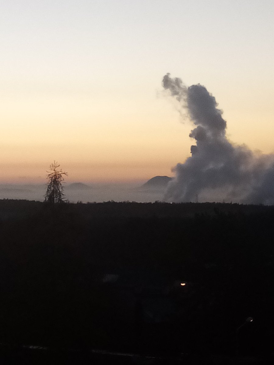 DavidCink86's tweet photo. Zdravím všechny dobré lidi i zvířátka a přeji krásný nedělní den plný klidu, pohody a radosti. Poslední dva dny jsem měl takové bolesti že jsem z toho zvracel a teprve před chvílí se to konečně uklidnilo. Doufám že se máte lépe. Buďte na sebe vzájemně hodní a mějte se rádi 👋🙋😇 https://t.co/xudJVujYt7