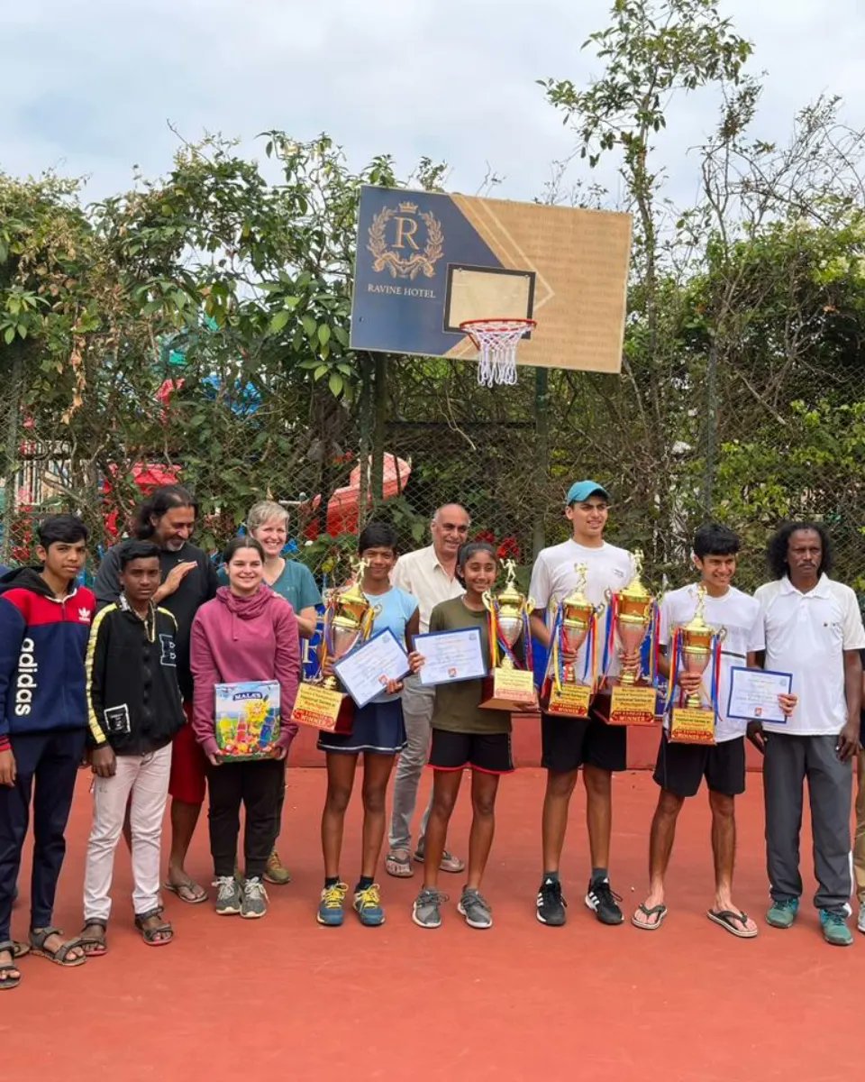 AITA__Tennis's tweet photo. Kabir Chothani clinched double crown, Revathi Rajeshwaran bagged singles title in the girl's category at the AITA NS U16 Tennis Tournament, organised by MSLTA and played at Hotel Ravine Panchgani, Maharashtra...🎾 

#AITA 
#NS 
#U16 
#MSLTA https://t.co/5m6cut7GdD