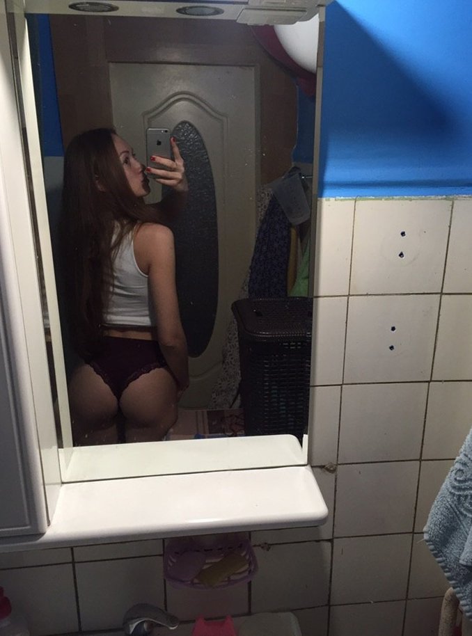 diana2407so's tweet photo. #ittybitty #smalltits #nice_ass #oops #oopsie https://t.co/BxkVwIuMZx