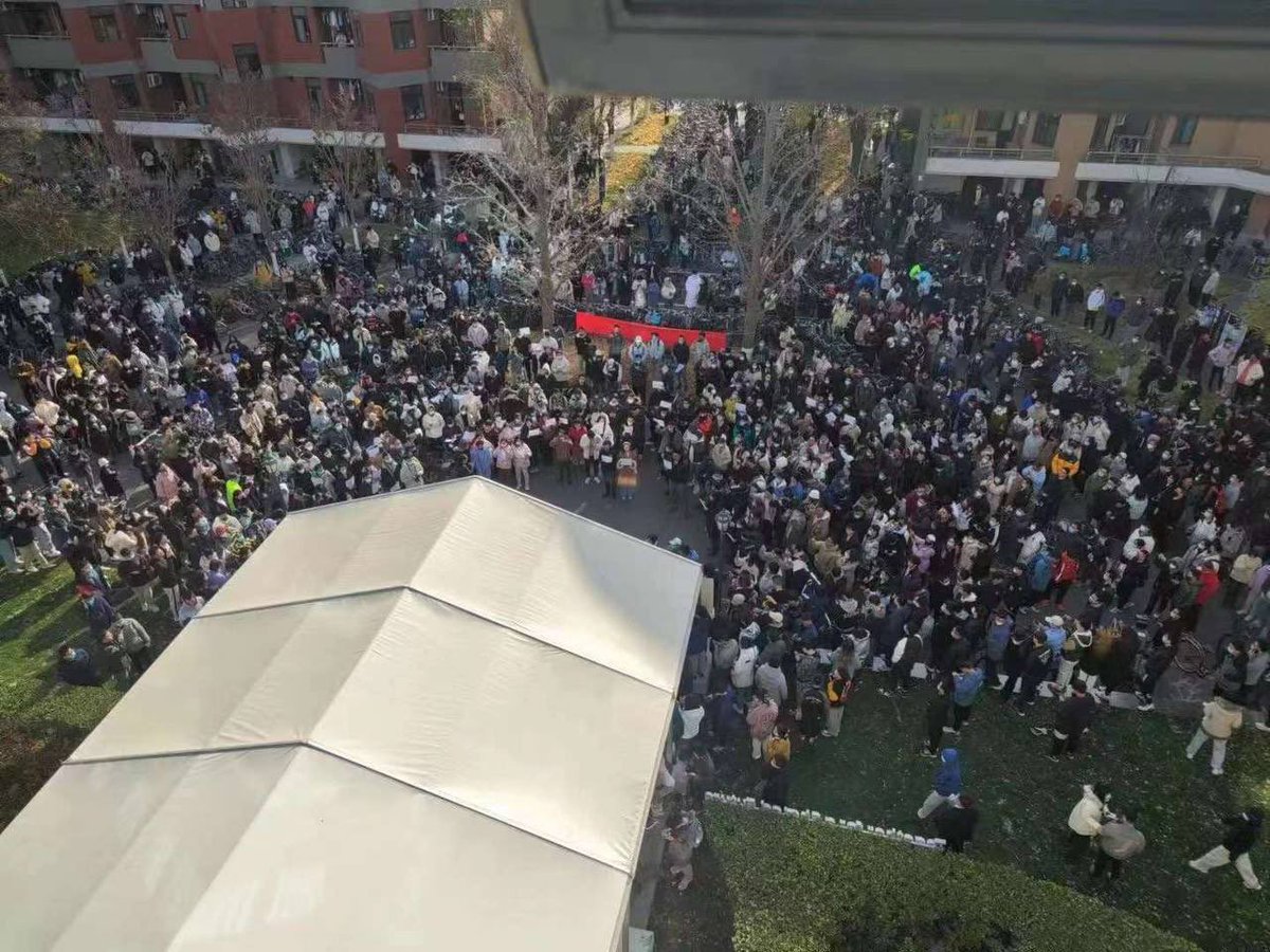 yehuamengxiang's tweet photo. 清华加油，人越来越多了。 https://t.co/KEfeNBvvSo