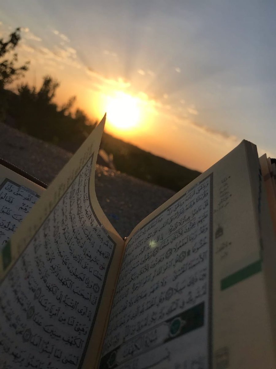 ScarletVierra's tweet photo. و امَنَ الرَّسُوْلُ بِمَا أُنْزِلَ إِلَيْهِ مِنْ رَّبِّهِ وَ الْمُؤْمِنُوْنَ كلٌّ آمَنَ بِاللَّهِ وَ مَلْئِكَتِہ وَكُتُبِہ وَ رُسُلِهِ لَا نُفَرِّقُ بَيْنَ أَحَدٍ مِّنْ رُّسُلِهِ وَ قَالُوا سَمِعْنَا وَ أَطَعْنَا * غُفْرَانَكَ رَبَّنَا وَ إِلَيْكَ الْمَصِيرُ (۲۸۵) https://t.co/IGvJmjTzQb