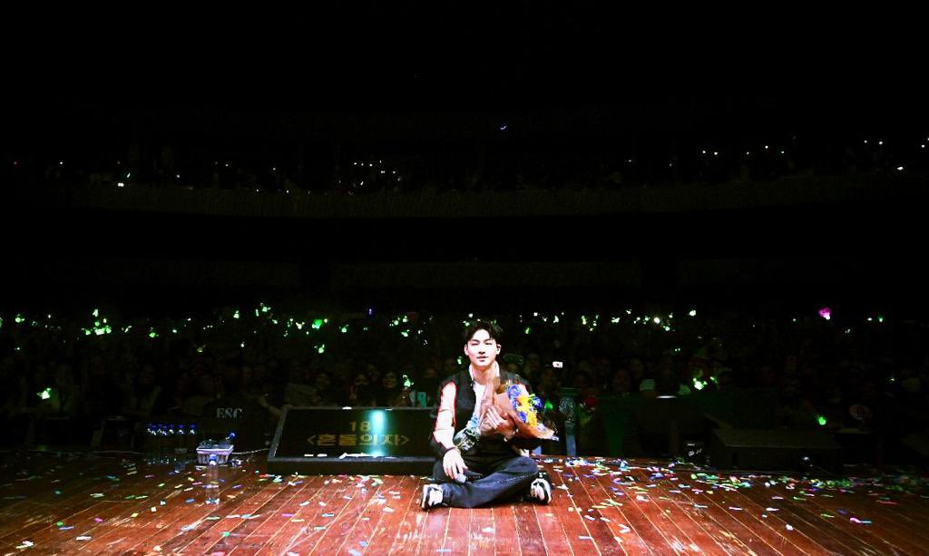 cdnzarecords's tweet photo. [📸]

Thank you 💚🇧🇷!

#JAYB #제이비 #카덴차 #CDNZA
#2022JAYBWorldTour #Tape_Press_Pause
#2022JAYBWorldTourinBrazil https://t.co/p0LSBq8SLg